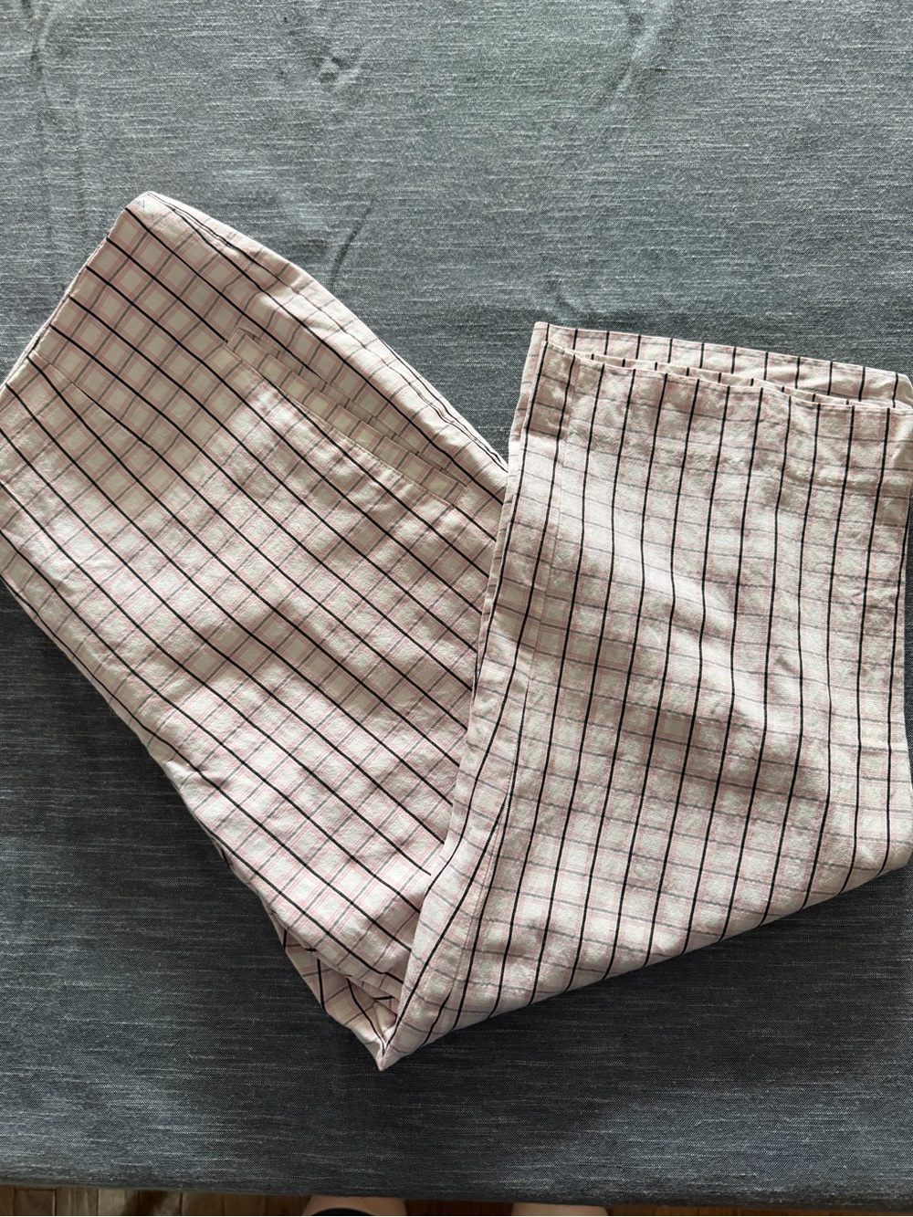 Women’s Lizgolf Audra Pink Windowpane Capris — Lightweight Checked Pull-On